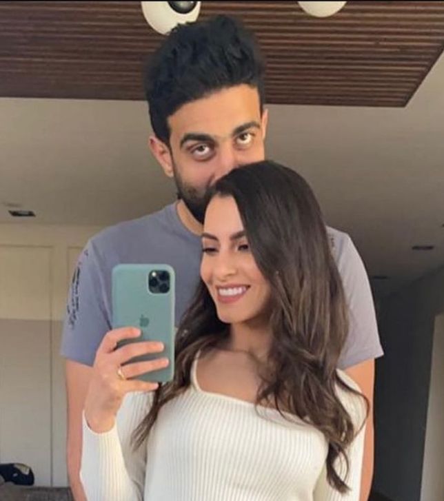 مصطفي جاد لزوجته كارمن سليمان في عيد ميلادها:” قوتي في عز ضعفي”