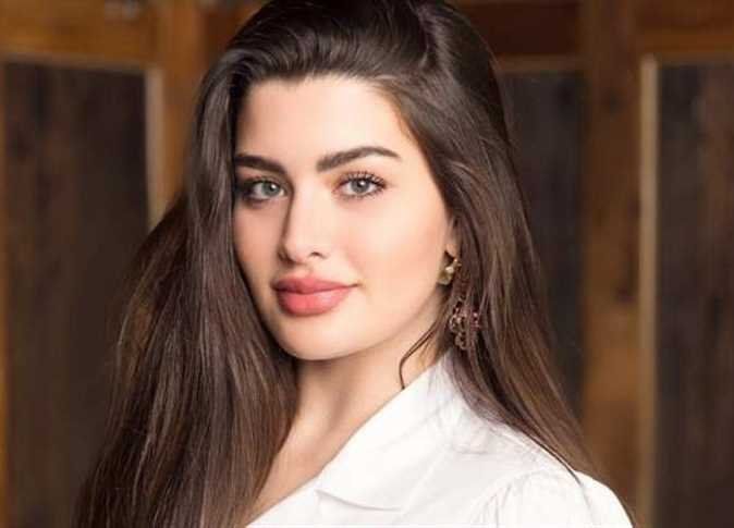 مرض نادر يصيب الكويتية روان بن حسين.. ليس له علاج