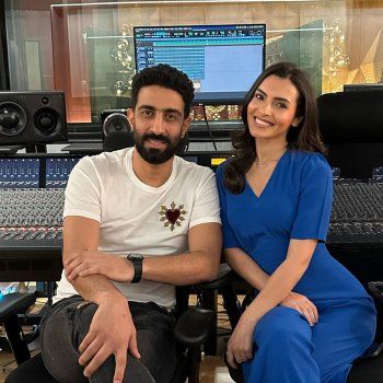 شاهد .. زوج كارمن سليمان يحتفل بعيد ميلادها برومانسية.. وهذا عمرها الحقيقي