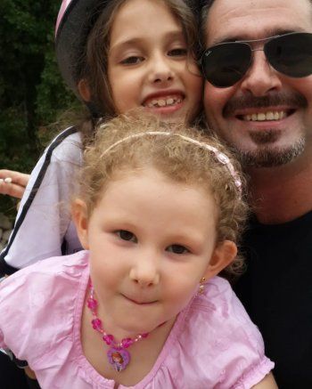 شاهد .. جمال إبنة يورغو شلهوب الصغيرة حديث الجمهور.. وصورة تحدث ضجة واسعة