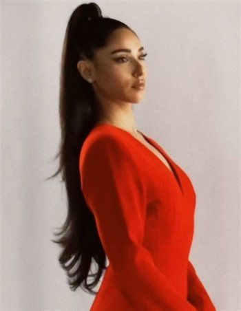 شاهد .. بلوك أحمر.. اللقطات الأولى لـ آية سماحة من مسلسل "حدث بالفعل"- صور وفيديو