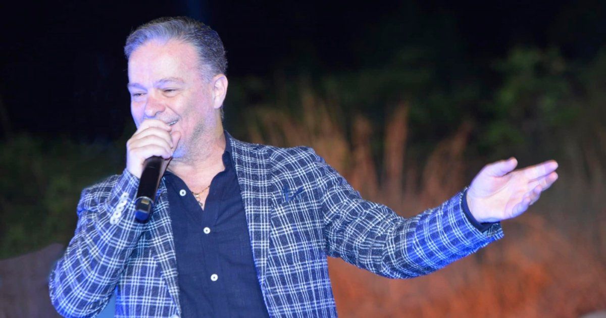 شاهد .. بالصور - نقولا الأسطا يختتم مهرجانات الصيف بمهرجان في ريفون