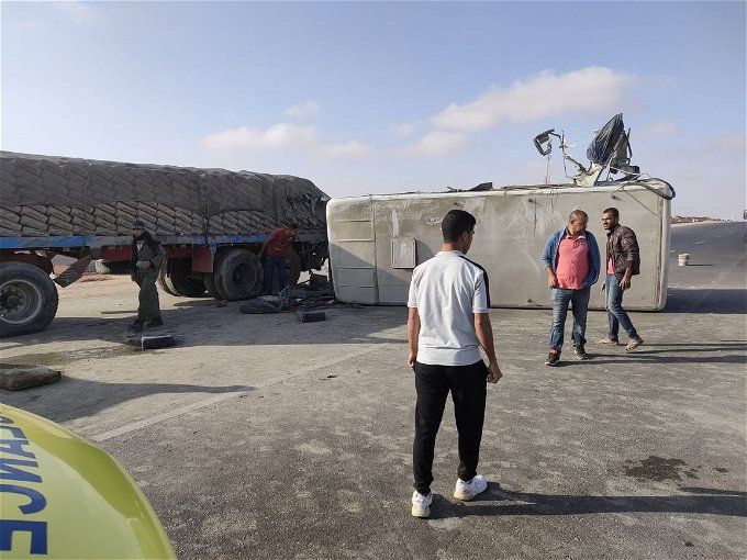 أخبار مصر | عاجل وبالأسماء .. إصابة أكثر من 12 شخص في حادث انقلاب على طريق صحراوي العياط