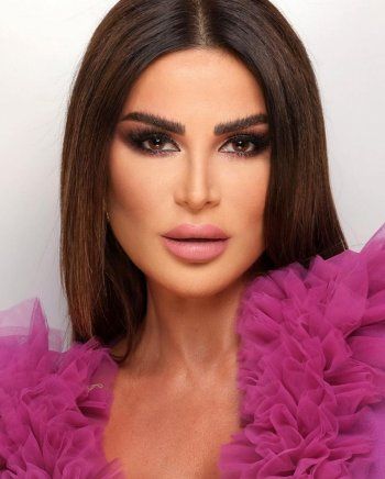 شاهد .. بالصور- بالزهري.. نيللي مقدسي تحتفل بعيد ميلادها وتوجه هذه الرسالة إلى محبيها