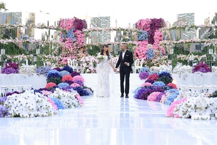 لحد عندك .. جبنالك صور زفاف تامر عاشور ونانسي نور