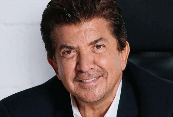 وليد توفيق عن فكرة اعتزال الغناء: «أعوذ بالله»