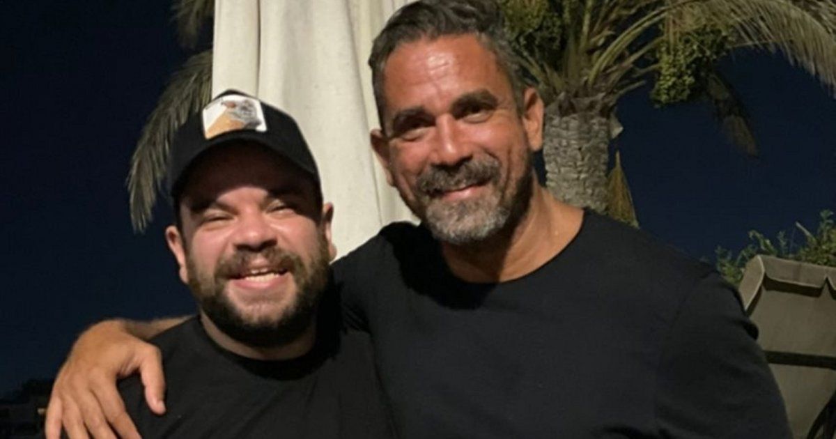 شاهد .. بالصورة- "عم الدنيا"..محمد عبد الرحمن يعايد أمير كرارة بيوم ميلاده