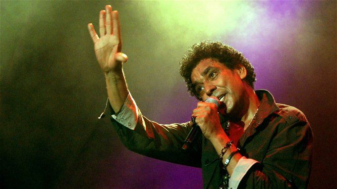 في عيد ميلاد محمد منير.. قصة خطوبة نجلاء بدر والكينج