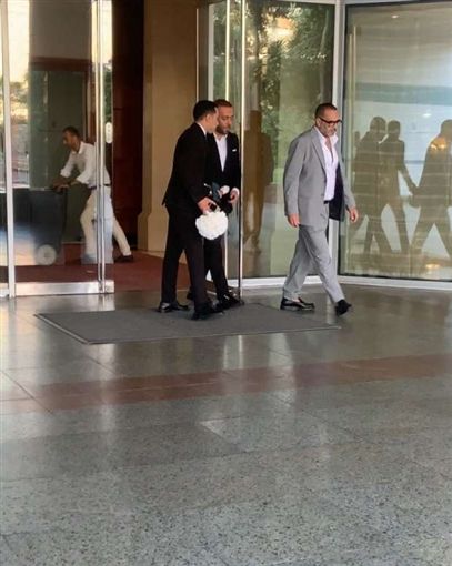 لحد عندك .. جبنالك صور زفاف تامر عاشور ونانسي نور