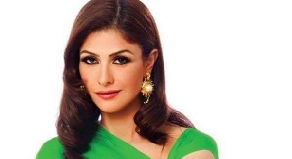 شاهد .. بالصور- بسمة تودع الصيف بجلسة تصوير في حوض السباحة