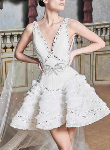 شاهد .. إيلي صعب يزيّن عرائسه بالألماس.. اليكم مجموعة 2024 - صور