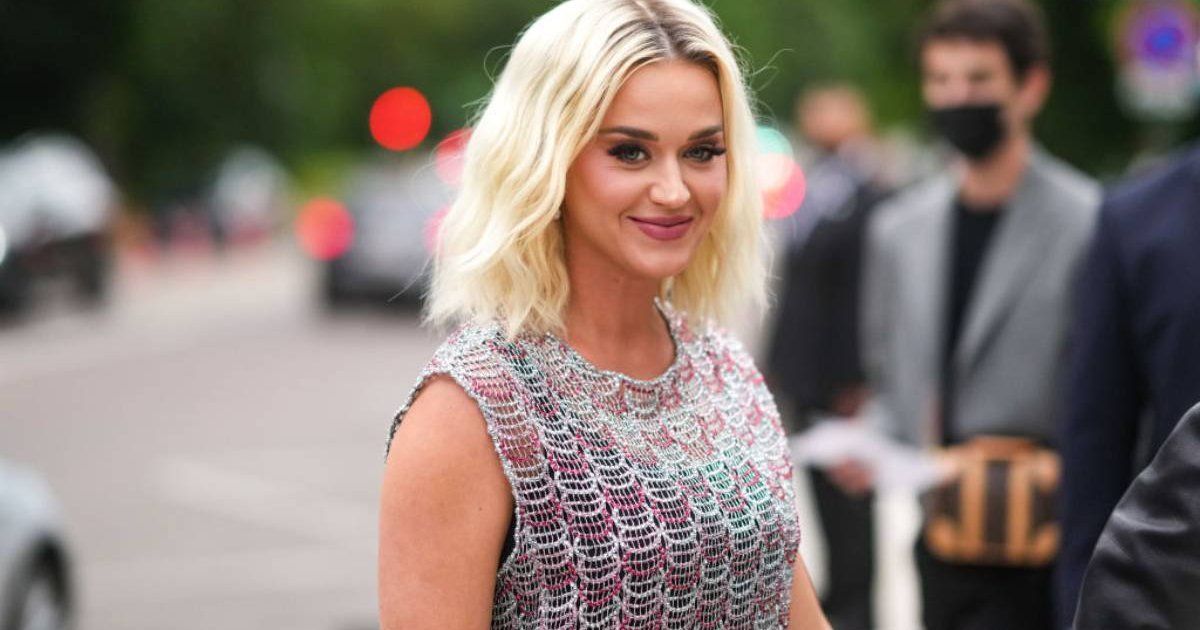 شاهد .. بين فلسطين وإسرائيل.. من تدعم كاتي بيري؟