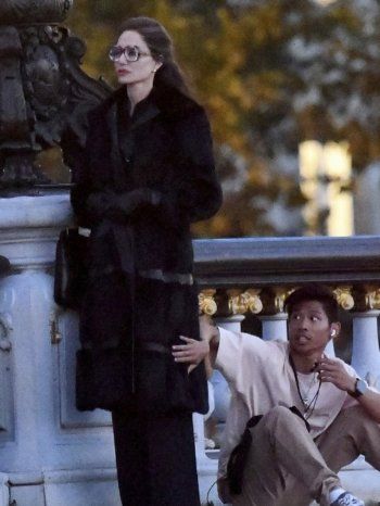 شاهد .. بالصور - إبن أنجلينا جولي يعمل معها في فيلمها القادم