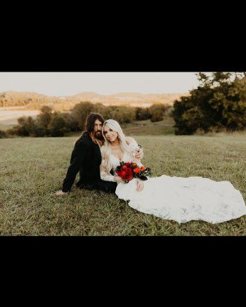 شاهد .. بالصور - بعد زواج طليقته بـ 6 أسابيع... بيلي راي سايرس يدخل قفص الذهبي