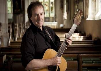 شاهد .. كريس دو بيرغ نجح خارج بلاده قبل أن يشتهر في بريطانيا.. حقق أرقاماً قياسية وهكذا أنهى خيانته لزوجته