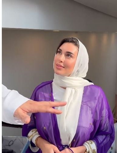 من مسجد أبو زيد .. ياسمين صبري بالعباية والطرحة – شاهد