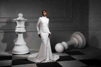 شاهد .. بالصور - مجموعة طوني ورد لعروس خريف 2024 تعكس بريق الأضواء والزخرفة الأنيقة