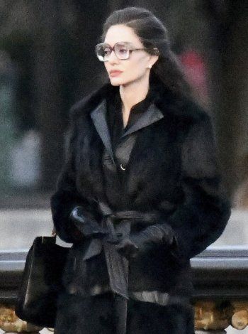 شاهد .. بالصور - إبن أنجلينا جولي يعمل معها في فيلمها القادم