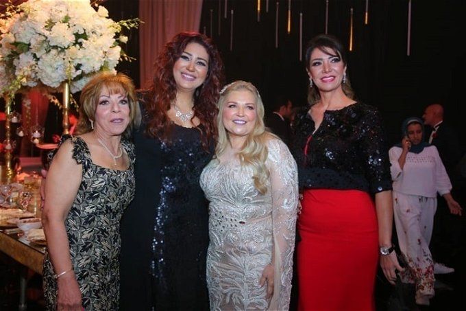 زواج ملك قورة.. والدتها الفنانة عبير منير تزيل النقاب عن الحقيقة