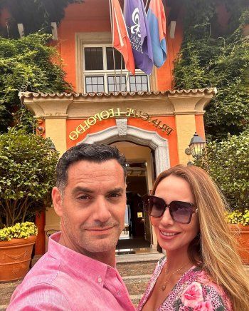 شاهد .. بالصور- من سويسرا وباجواء رومنسية..أيمن قيسوني يتغزل بزوجته نسرين زريق