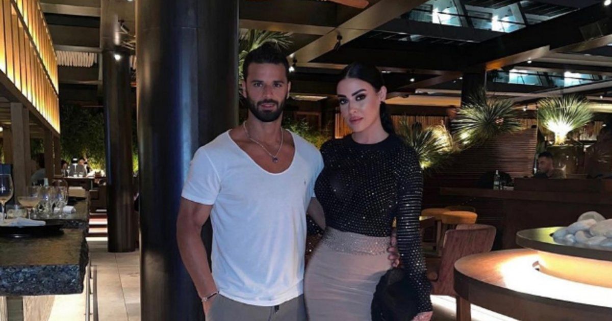 شاهد .. بالصورة- أجواء رومنسية بين ميرنا نور الدين وزوجها في عشاء مليء بالحب