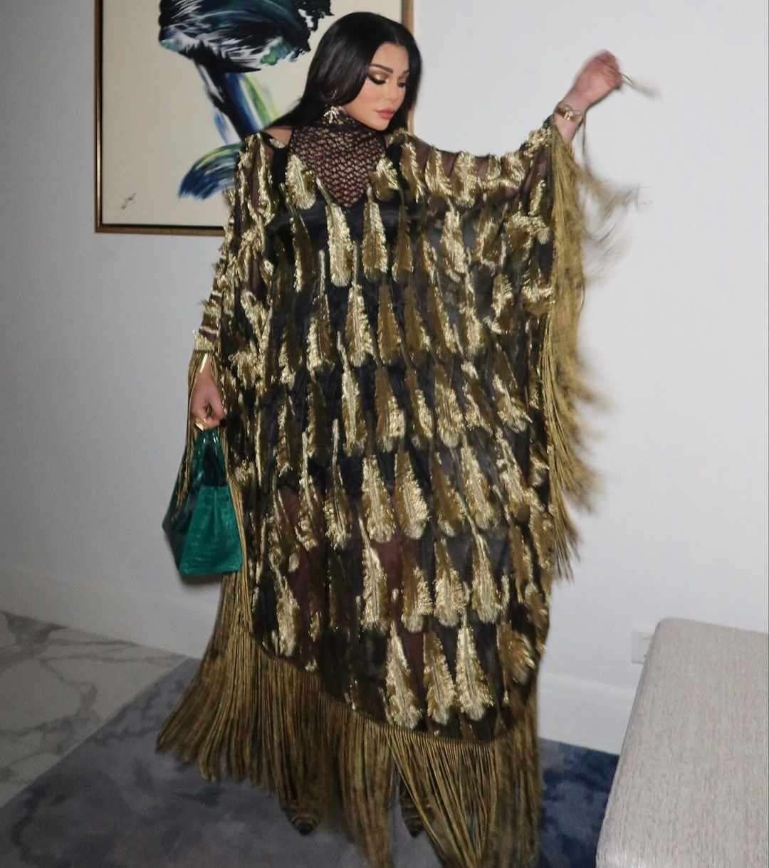 هيفاء وهبي تتألق في أحدث جلسة تصوير.. شاهد ماذا ارتدت؟