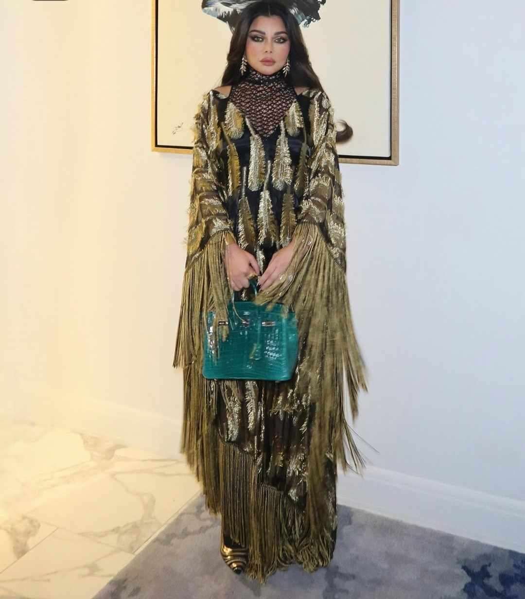 هيفاء وهبي تتألق في أحدث جلسة تصوير.. شاهد ماذا ارتدت؟