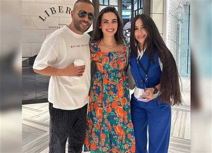 خدوا خلود زهران معاهم.. أول ظهور لنانسي نور وتامر عاشور من شهر العسل