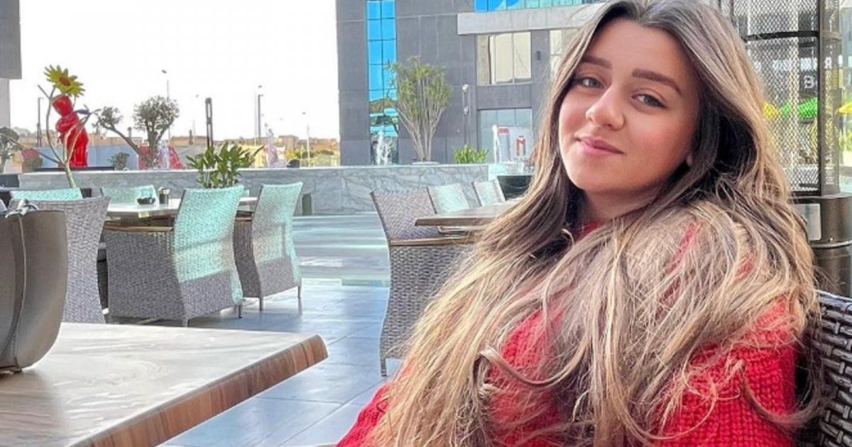 شاهد .. بالصور- من شوارع بيروت.. ليلة عدنان تقضي وقتاً جميل بلوك صيفي رائع