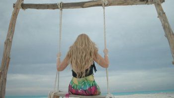 شاهد .. بالصور- من كواليس "ما تيجي نشوف"..هنا شيحة بلوك صيفي على الشاطئ