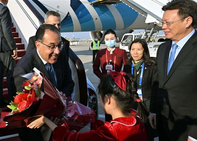 أخبار مصر | رئيس الوزراء يصل بكين للمشاركة في فعاليات منتدى الحزام والطريق للتعاون الدولي