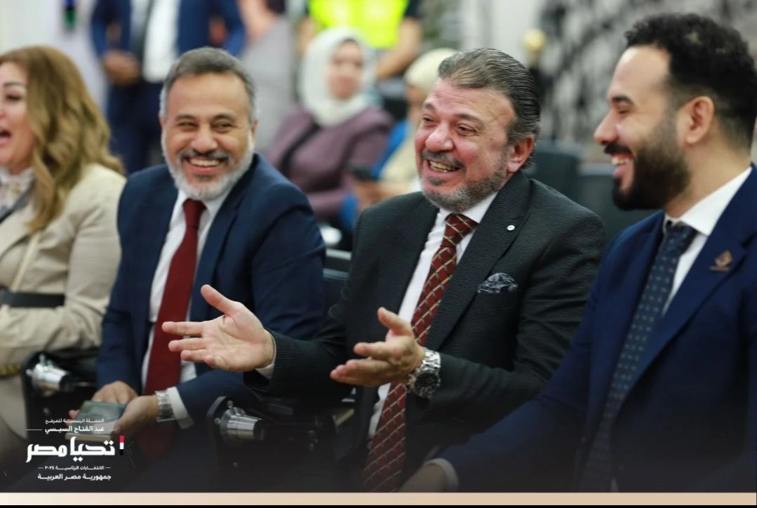 وفد من نقابة المهن التمثيلية في ضيافة حملة السيسي بمقرها الرسمي- شاهد