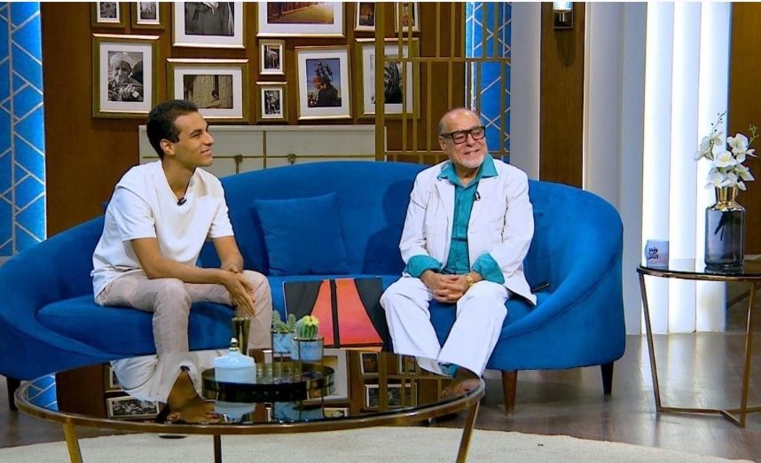 عمرو الليثي يشارك أحمد نبيل أداء مشهد بانتومايم