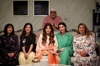 شاهد .. إلهام الفضالة تنتهي من تصوير "خواتي غناتي" وتنشر صوراً من كواليسه