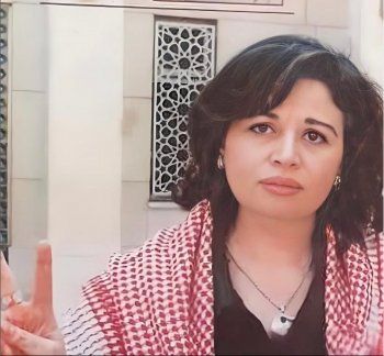 شاهد .. بالصورة - بالكوفية..إلهام شاهين تدعم الشعب الفسطيني بهذه الكلمات