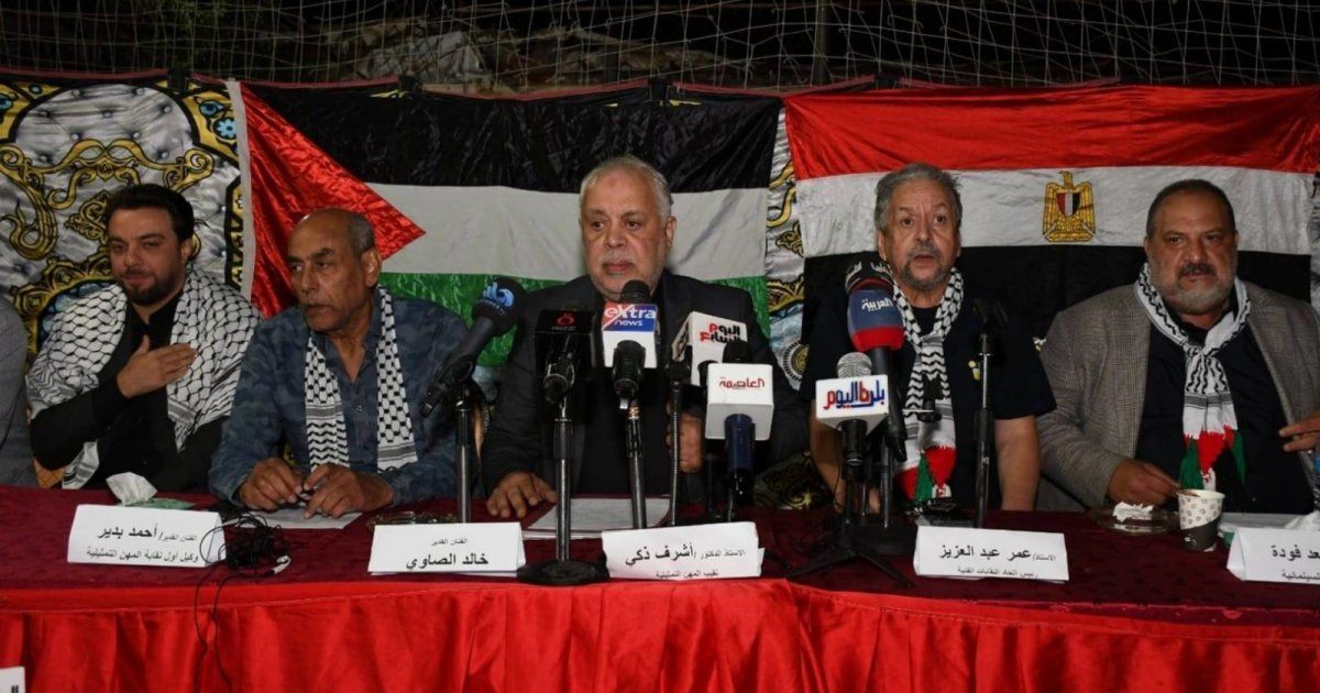 شاهد .. بسبب أحداث فلسطين.. أشرف زكي يصدر بياناً تحذيرياً للممثلين في مصر