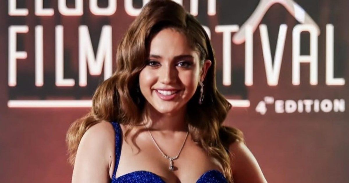 شاهد .. رنا رئيس تخطف الأنظار بأحدث إطلالة لها على الحصان