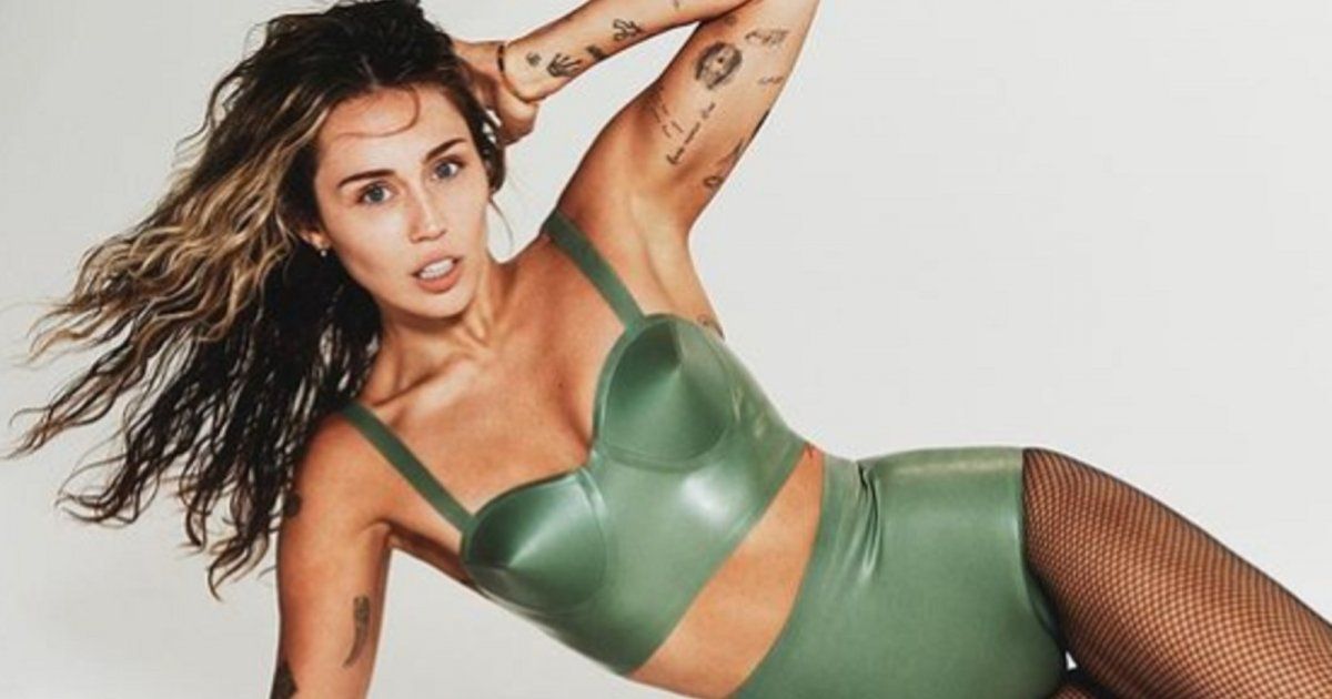 شاهد .. بالصورة - مايلي سايرس تطل بمظهر مريح من دون ماكياج