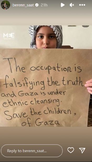 شاهد .. بيرين سات تعلن تضامنها مع فلسطين بهذه الطريقة !