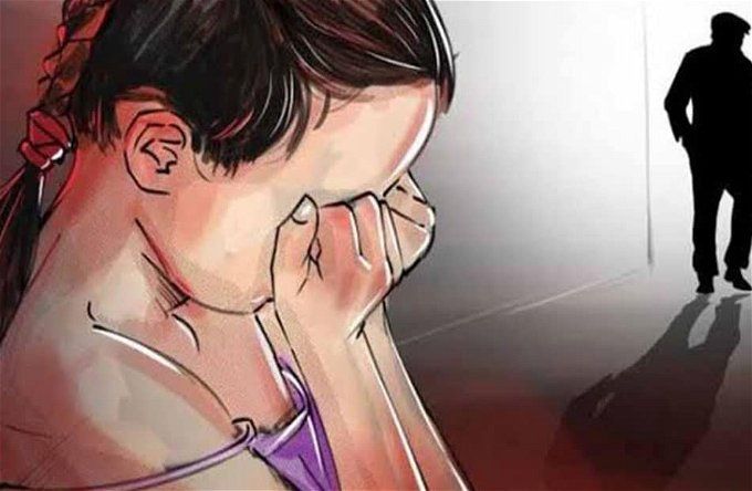 أخبار مصر | مدرس هتك عرض طالبة أثناء غياب الأم وعندما دخلت عليهم كانت المفاجأة