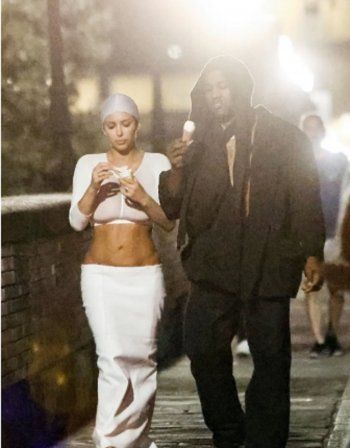 شاهد .. بالصور- بيانكا سينسوري تفاجئ الجمهور بشكلها قبل وبع إرتباطها بـ كانيي ويست