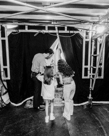 شاهد .. بالصور - بعد أن نشر نيك وكيفن جوناس صور مع عائلاتهما...ها حان دور جو جوناس؟