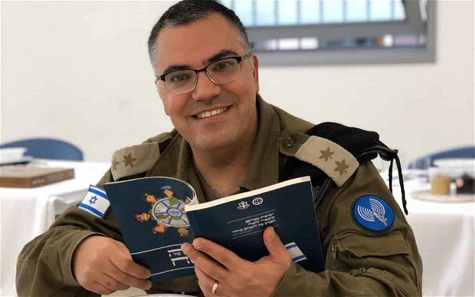 ربنا ياخدك عشان نستريح منك.. افيخاي أدرعي يرد على الفنانة أنغام بعد مهاجمته