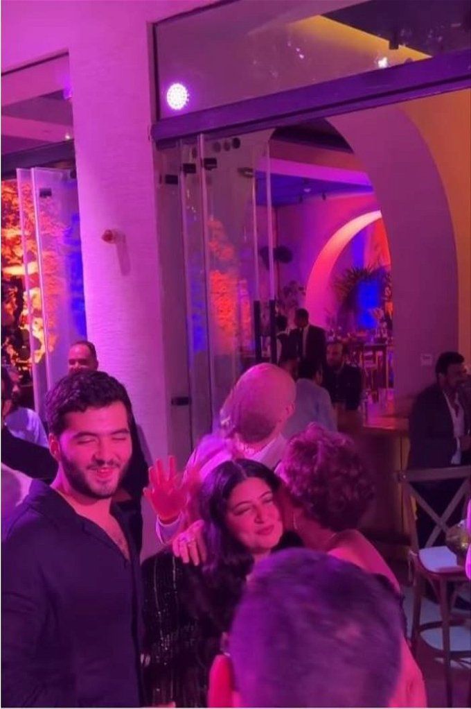 فرح مجدي الهواري ودنيا.. العروسة بدون فستان زفاف وفيديوهات تخطف الأنظار