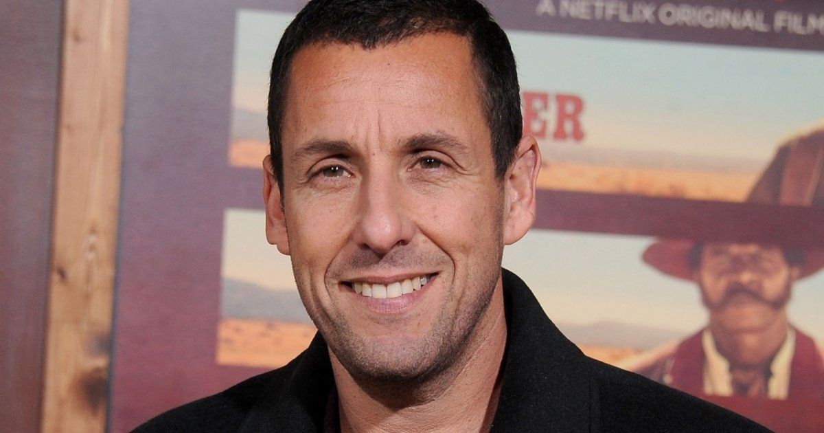 شاهد .. لماذا توقف آدم ساندلر في نصف عرضه؟