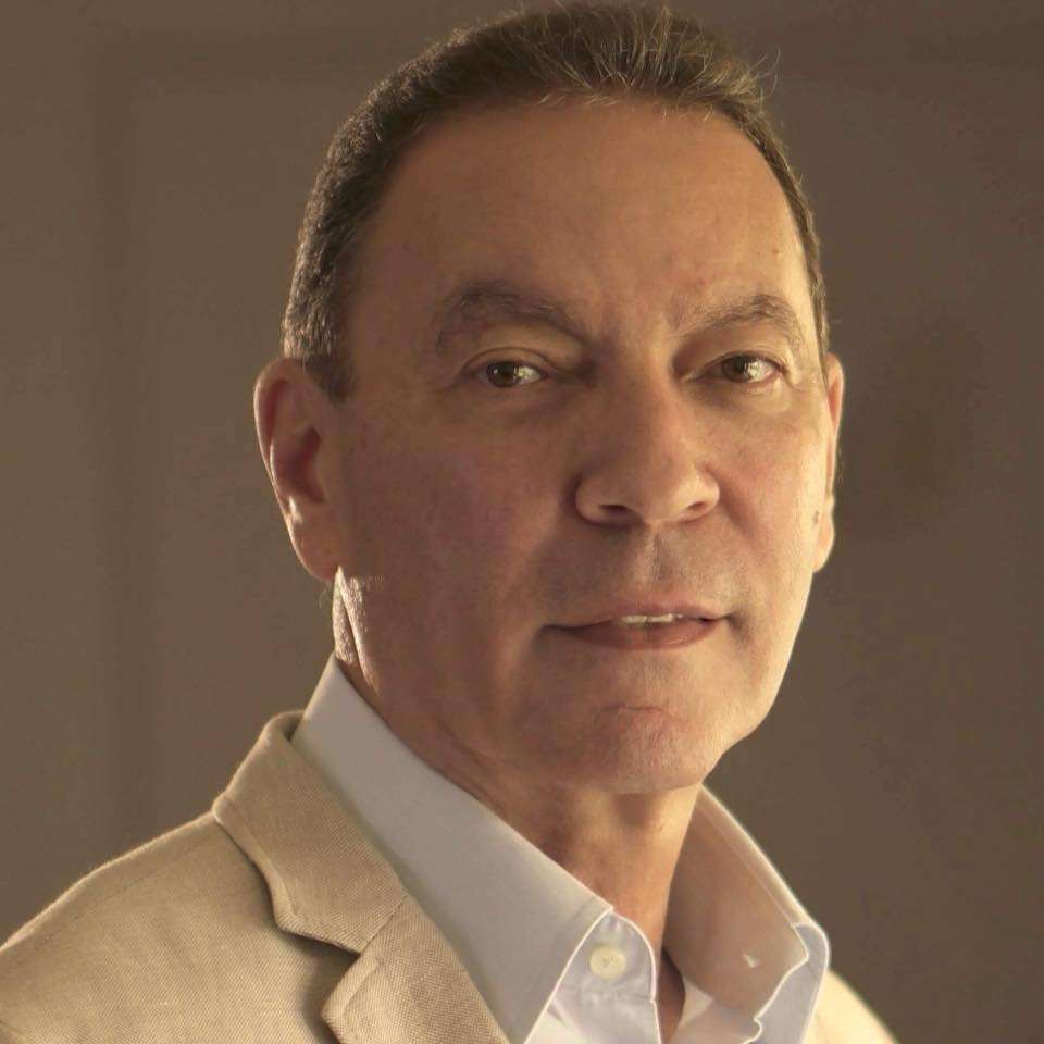 تطورات جديدة في حالة الدكتور هاني الناظر.. 5 أيام من الكيماوي