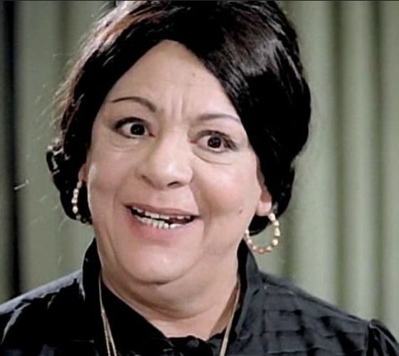 حقد زميلتها تسبب في ضياع صوتها للأبد .. قصة نعيمة الصغير المأساوية