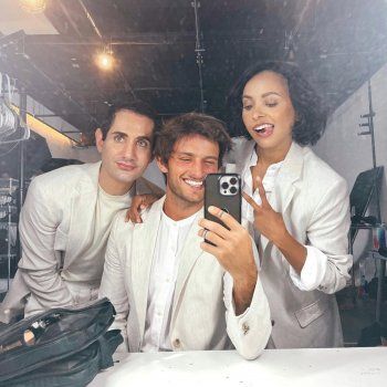 شاهد .. بالصورة - كايت غراهام تختار بدلة مطابقة لزوجها في حفل زفافهما