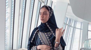 شاهد .. فنانة سعودية تُصاب بإلتهاب حاد في الكبد