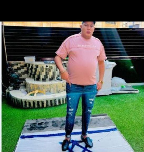 حمو بيكا يدهس علم إسرائيل برجله : راجل يابيكا